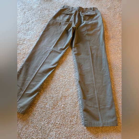 DOCKER'S Mens Stain Defender Classic Tan Trousers - Picture 12 of 12